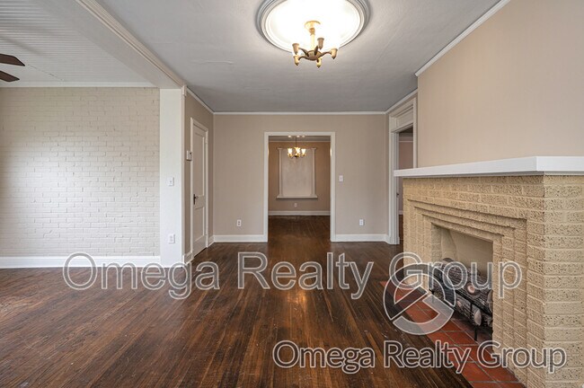 Building Photo - 568 Morningview Dr