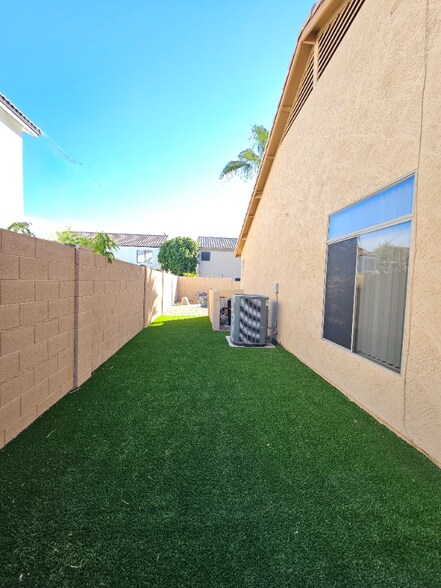 Building Photo - 4139 E Breckenridge Way