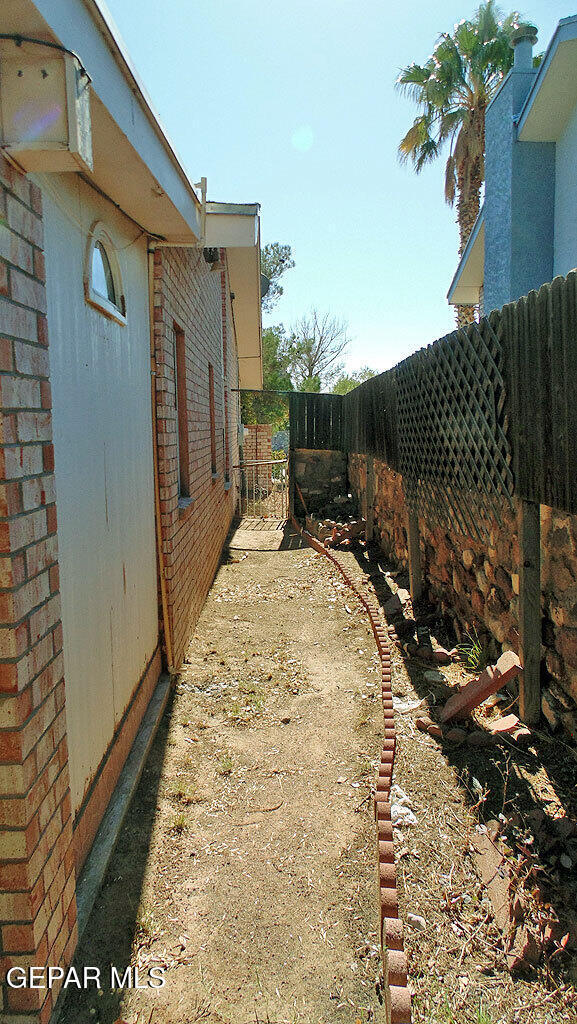 Building Photo - 7133 Imperial Ridge Dr