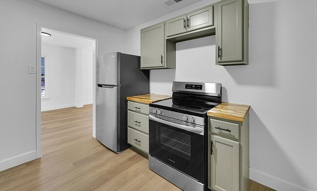 Building Photo - Beautifully maintained 2-bedroom, 1-bathroom house in Waco