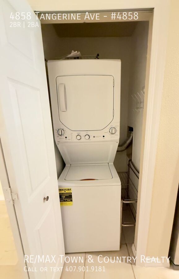 Building Photo - 4858 Tangerine Ave