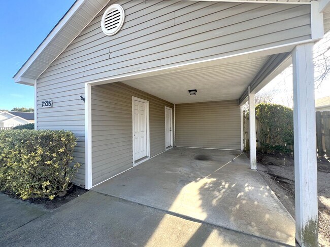 Building Photo - COMING SOON! 3 BR/2bath/Carport/Fenced Yard/ No carpet Odgen location. One level home, Beautiful ...