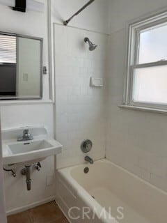 Building Photo - 36 Parkwood Dr