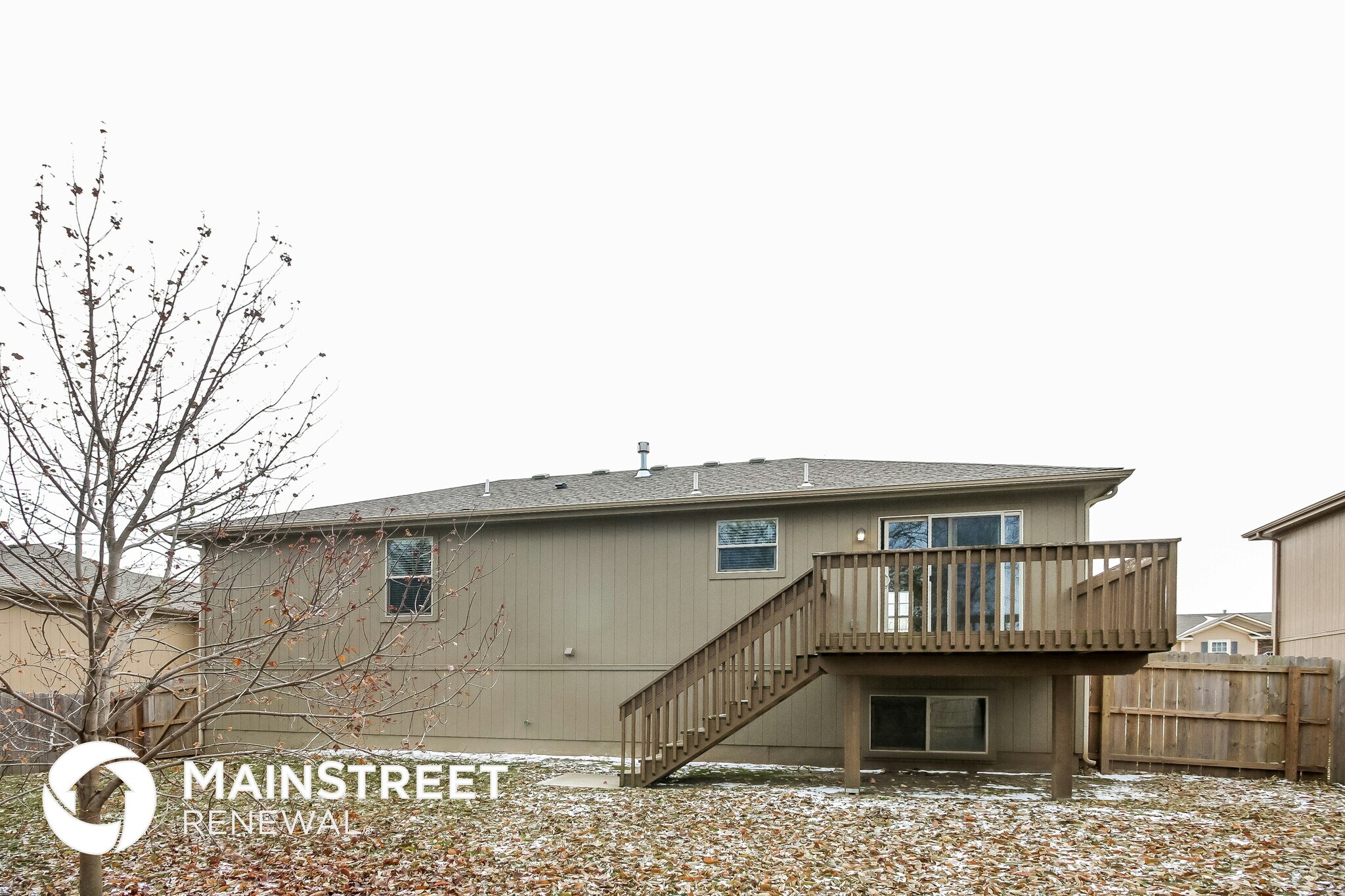 Building Photo - 1500 NW Hilltop Ln