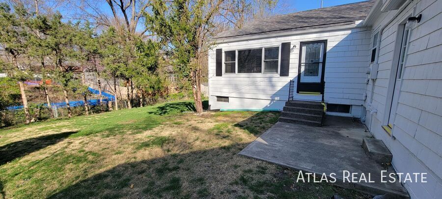 Building Photo - 5016 W 72nd St