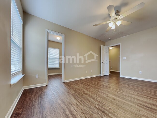 Building Photo - 313 Brickhope Ln