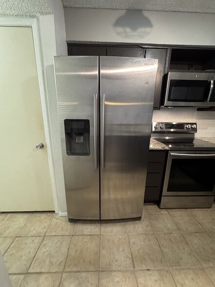 Building Photo - 13002 Leader St