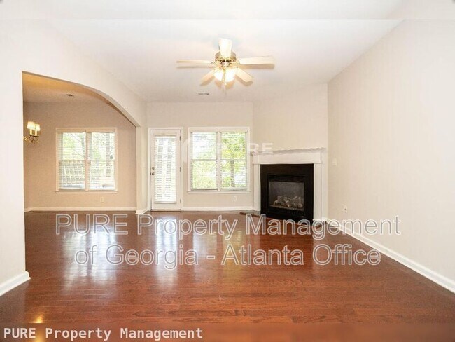 Building Photo - 5905 Oakbrook Lake Ct