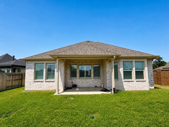 Building Photo - 13203 Wood Leaf Pk