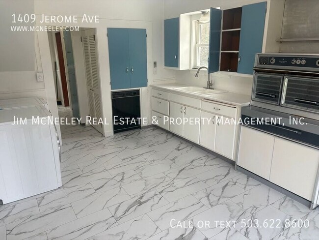 Building Photo - 1409 Jerome Ave