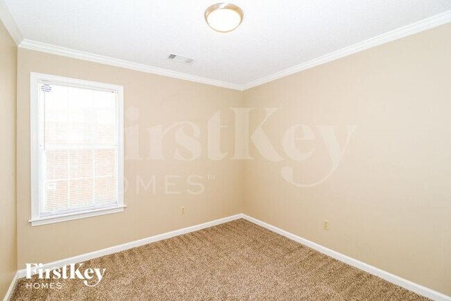 Building Photo - 8930 Lake Springs Cove