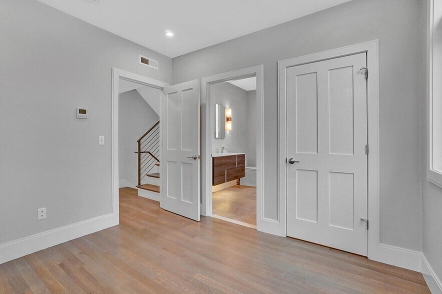 Building Photo - 297 Concord Ave