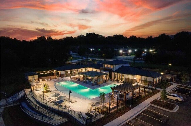 Building Photo - 4270 Phil Niekro Pkwy