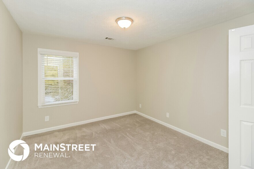 Building Photo - 5501 Reynard Trail