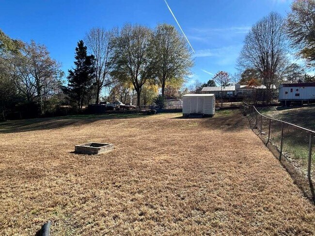 Building Photo - 4642 Elmherst Dr