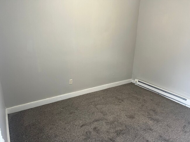 Building Photo - Recently Remodeled 4 Bedroom, 1.5 Bathroom House In Lancaster City