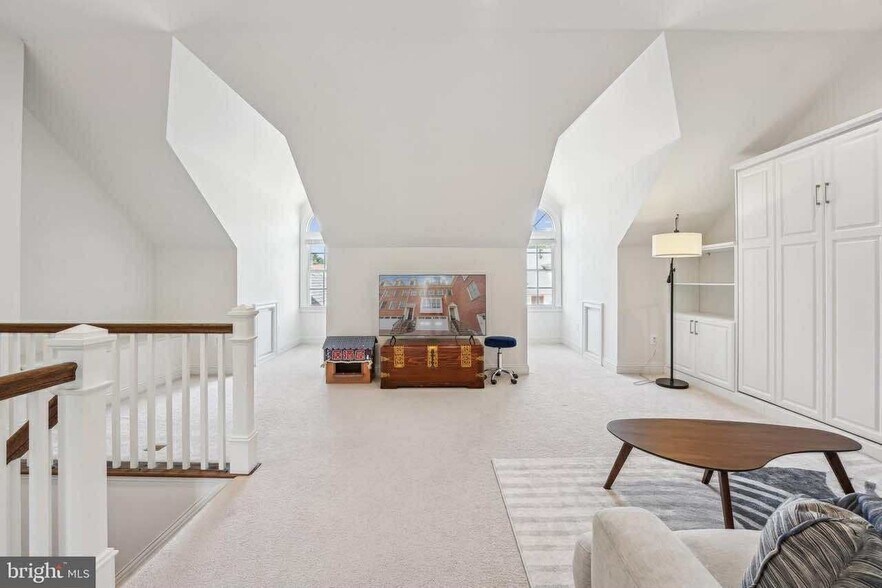 Building Photo - 10669 Yorktown Ct