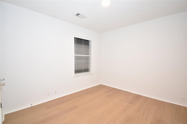 Building Photo - 4518 Clemwood Ln