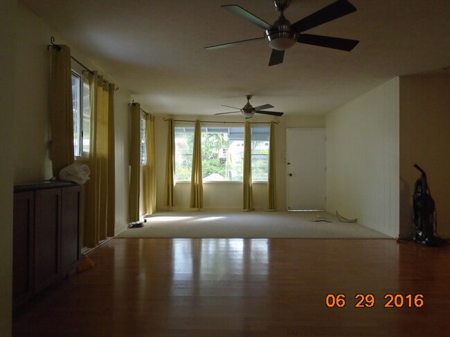 Building Photo - Pet Friendly Kailua House with Fenced Yard and A/C
