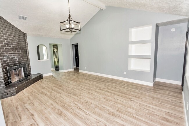 Building Photo - 16223 Brinkwood Dr