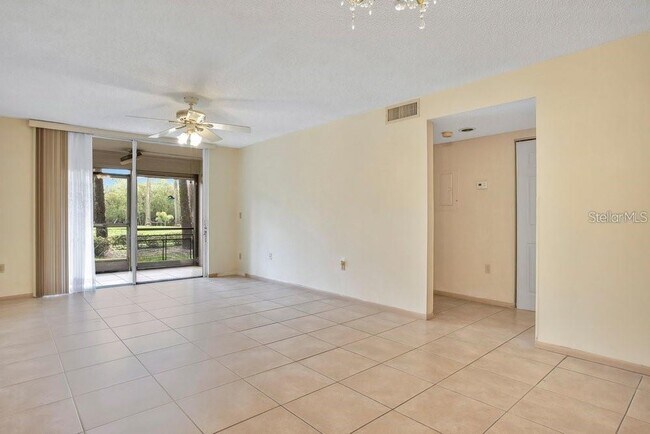 Building Photo - 1328 Pasadena Ave S