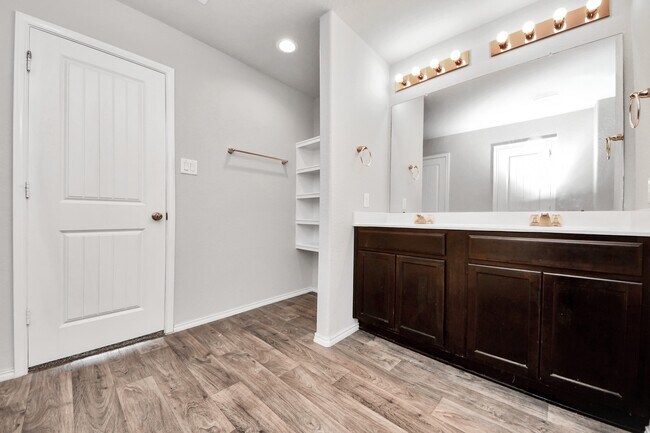 Building Photo - 8302 Rose Petals Ln