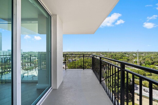 Building Photo - 600 W Las Olas Blvd