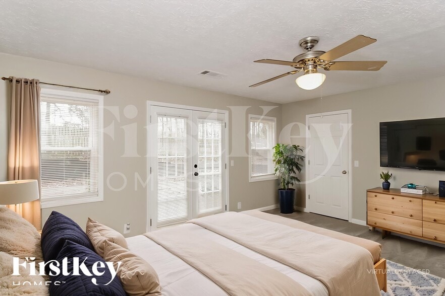 Building Photo - 289 Angla Dr SE