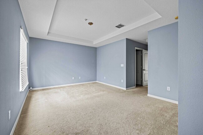 Building Photo - 1944 SE High Springs Dr