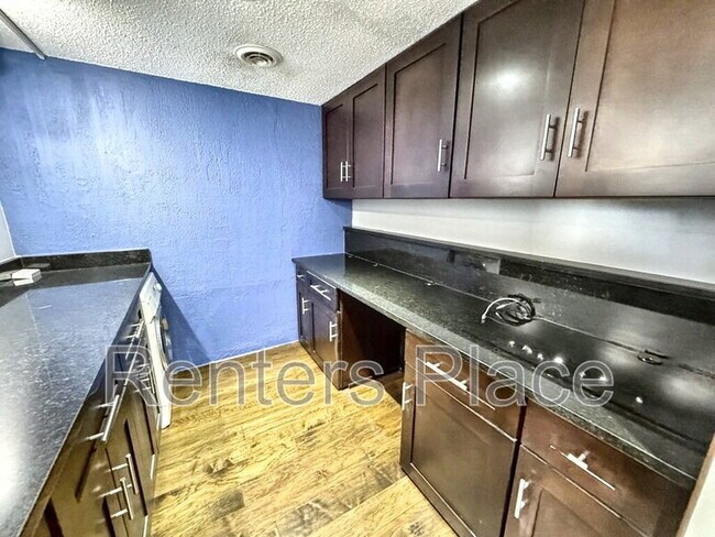 Building Photo - 1502 S Boulder Ave