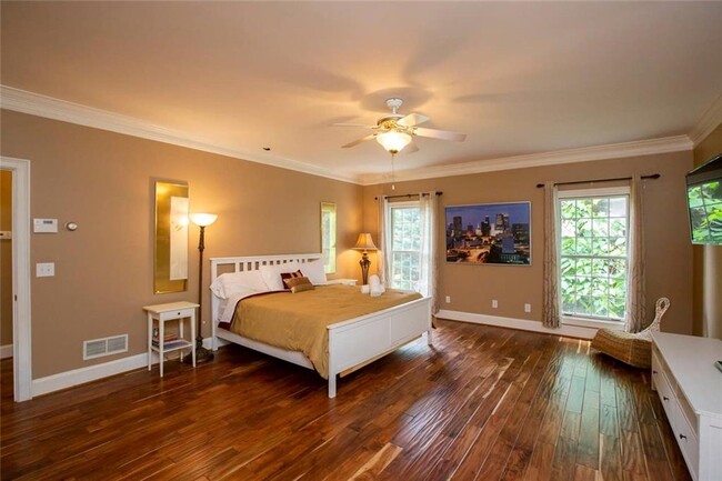 Building Photo - 2531 Old Salem Cir SE