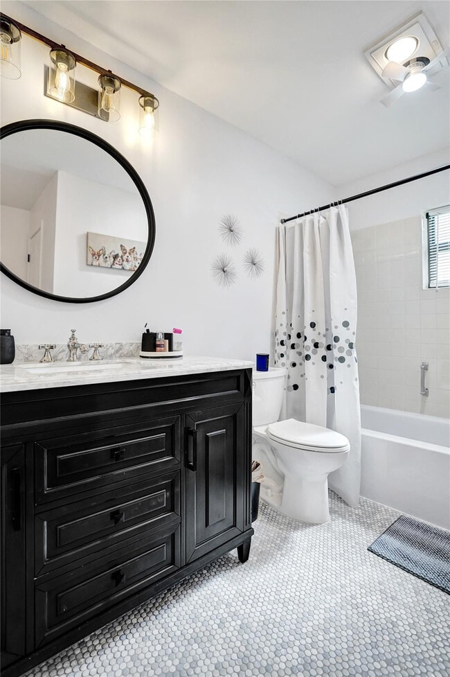 Building Photo - 4840 Greentree Ln