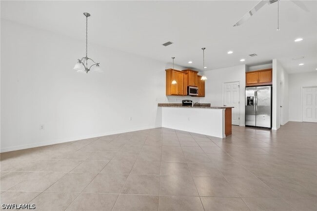 Building Photo - 10818 Alvara Way