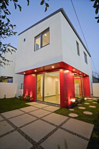 Building Photo - 12529 Wagner St