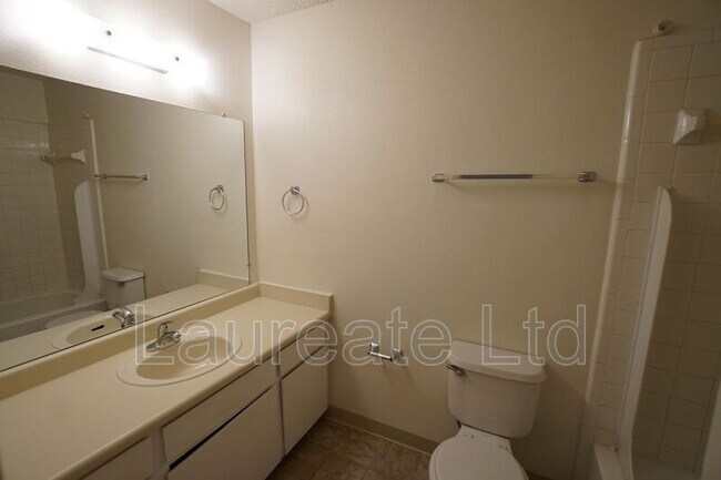 Building Photo - 7260 S Gaylord St