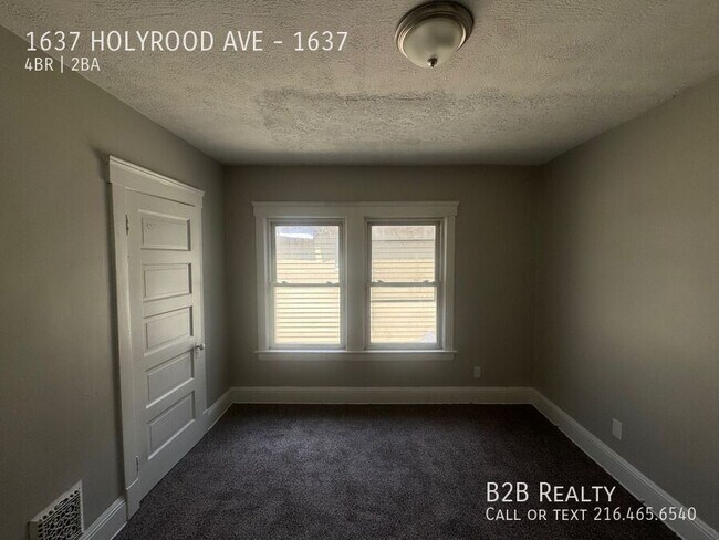 Building Photo - 1637 Holyrood Rd