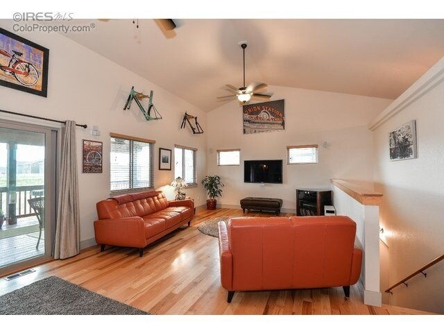 Building Photo - 2427 Maple Hill Dr