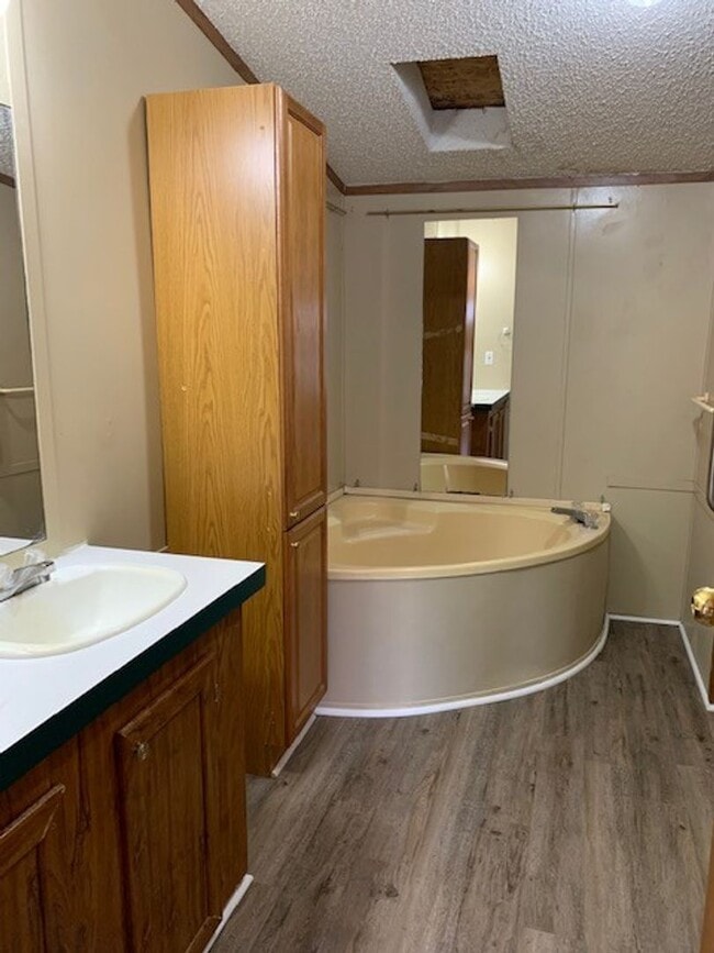 Building Photo - 3BD/2B Mobile Home in Clyatville, GA