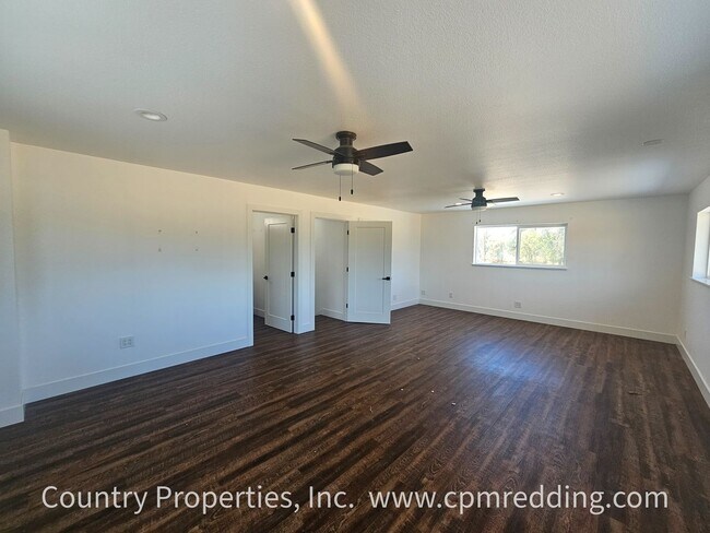 Building Photo - Remodeled Spacious House with Shop on 5 Ac...