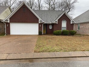 Building Photo - Warm & Welcoming 3BR Home