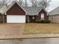 Building Photo - Warm & Welcoming 3BR Home