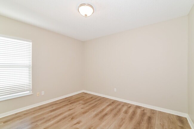 Building Photo - 4085 Waltham Forest Dr