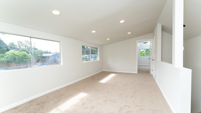 Building Photo - 16321 127th Pl SE