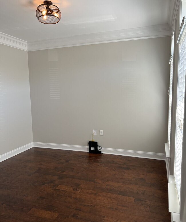 Building Photo - Market Common - The Sail House