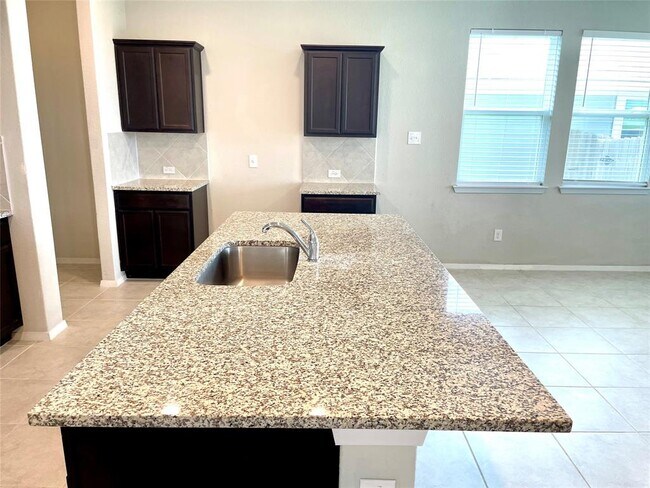 Building Photo - 6701 Wolf Pack Dr