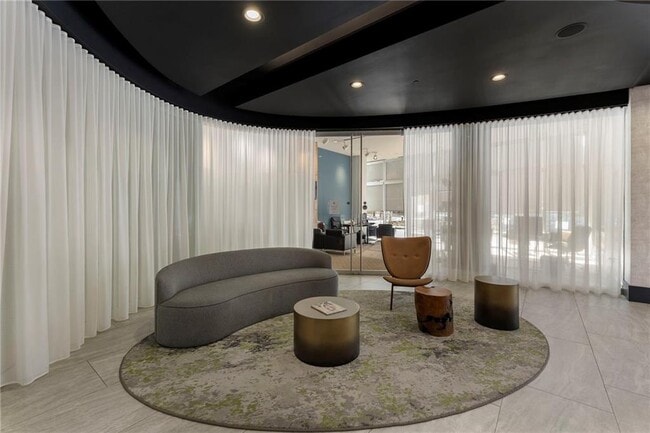 Building Photo - 3324 Peachtree Rd NE