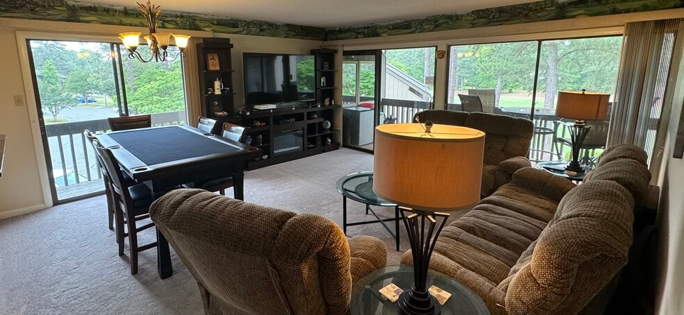 Building Photo - 800 Saint Andrews Dr