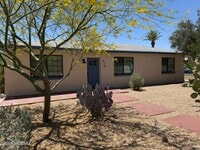 Building Photo - 426 S Stratford Dr