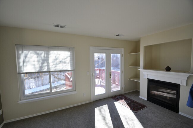 Building Photo - 5108 Sydney Ave