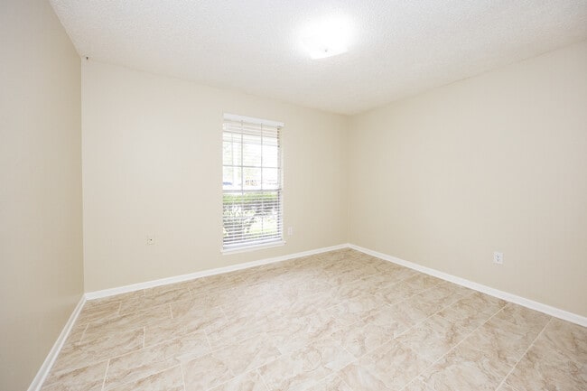 Building Photo - 12114 Tams Dr